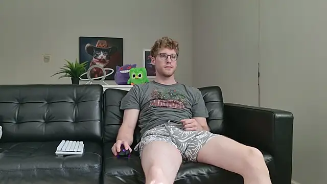 BlueEyedTallGuy94 online show from 28, 9, 2025