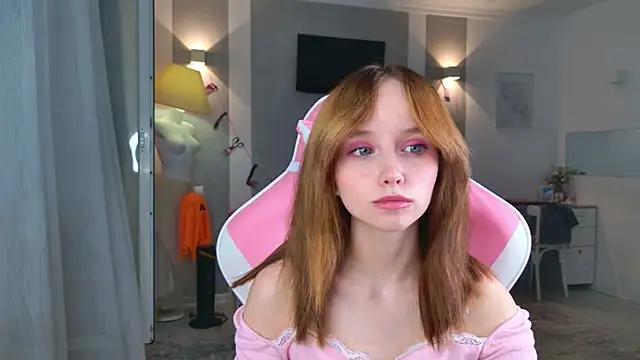 b4by LoL1 online show from 14, 11, 2025