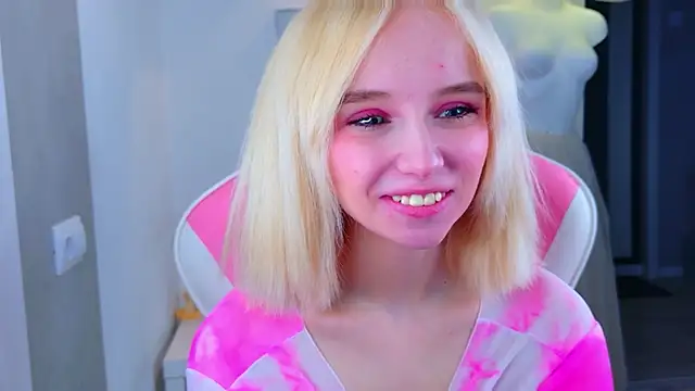 b4by LoL1 online show from 14, 4, 2026