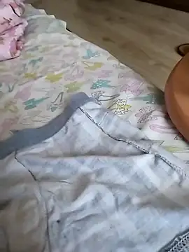 Snapshot of Grig1982 chatting on 16, 10, 2025 Grig1982 online show from 16, 10, 2025