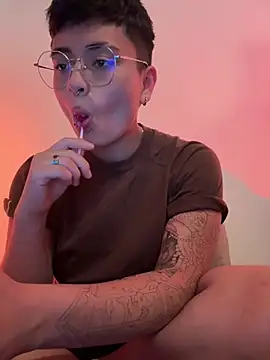 Ashley Chriss online show from 24, 12, 2024