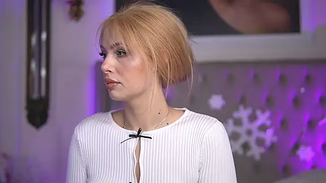 AdelineKing online show from 23, 12, 2024