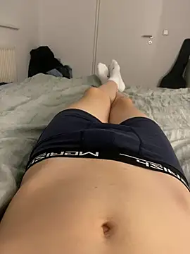 Snapshot of Nio-5 chatting on 8, 1, 2025 Nio-5 online show from 8, 1, 2025