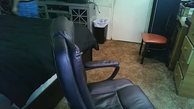 Snapshot of MasterJizzJunky chatting on 10, 10, 2025 MasterJizzJunky online show from 10, 10, 2025