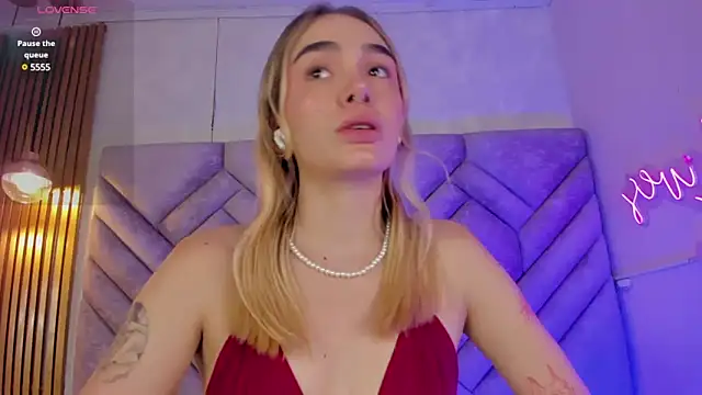 Lucy Vega online show from 10, 12, 2024