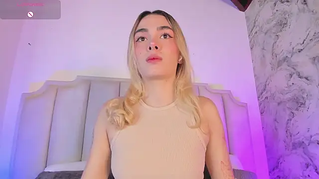 Lucy Vega online show from 11, 1, 2025