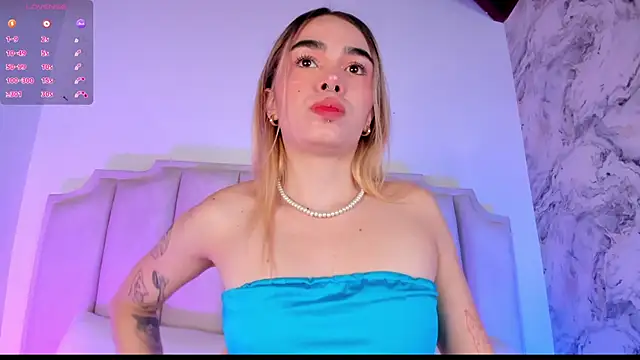 Lucy Vega online show from 8, 3, 2025