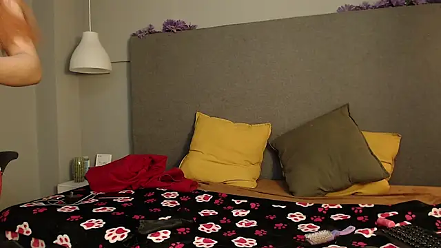 Poison luna online show from 12, 2, 2025