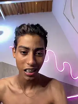 Mauuu18 online show from 16, 2, 2025