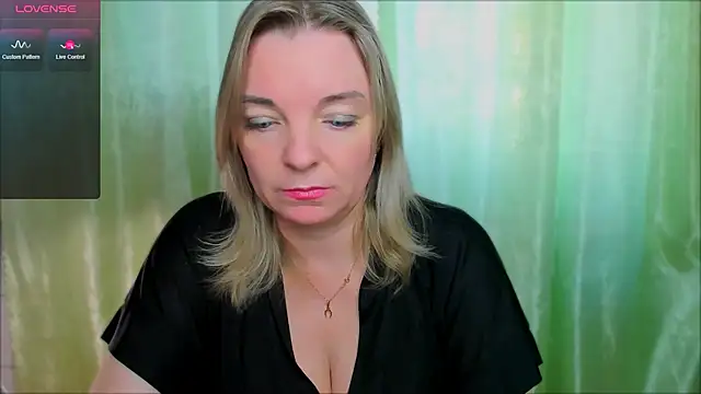 Regina  blue online show from 22, 3, 2025