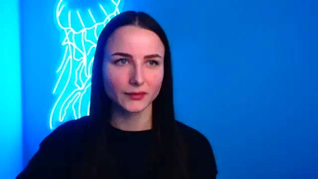 Eva Janee online show from 17, 2, 2025