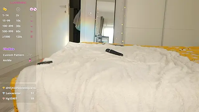 Snapshot of FazeyJ_ chatting on 19, 12, 2024 FazeyJ online show from 19, 12, 2024