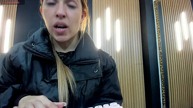 EvaaLovia1 online show from 3, 4, 2026