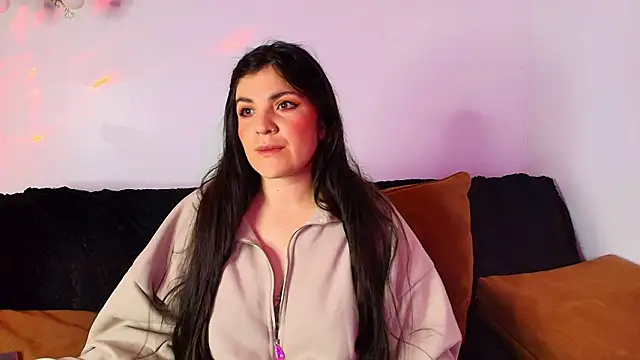 Amara vega online show from 17, 2, 2026