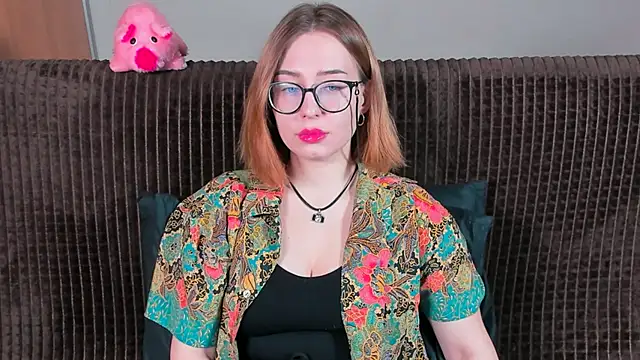 VeronikaKissuchi online show from 10, 3, 2025