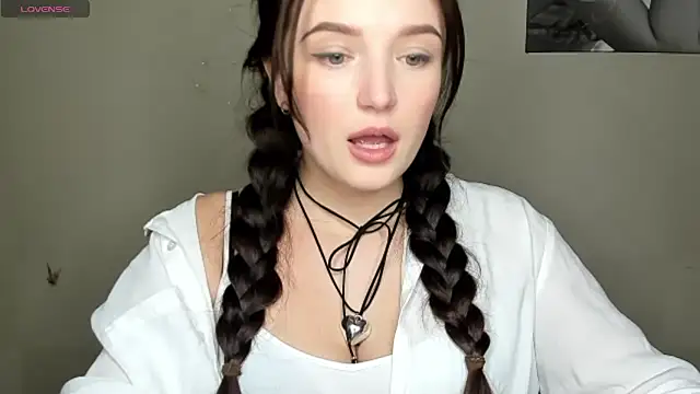 EvaaMillerr99 online show from 16, 12, 2024