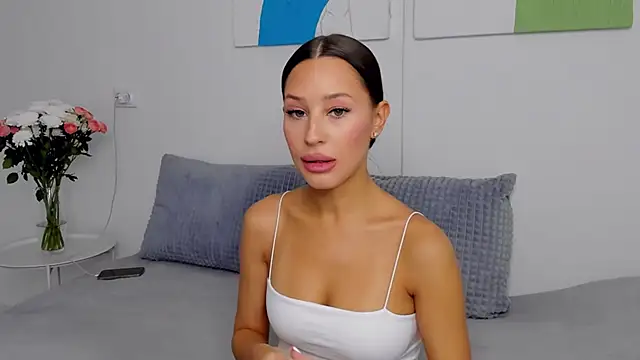 SelenaRousey online show from 11, 10, 2025