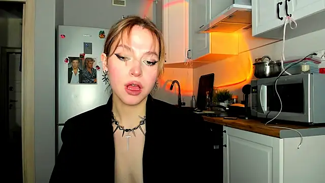 Niky  Jess online show from 17, 2, 2025