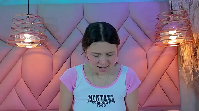 AngelaaCute  online show from 26, 1, 2025