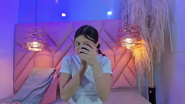 AngelaaCute  online show from 19, 3, 2025