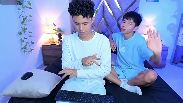 nickolas moon online show from 3, 10, 2025