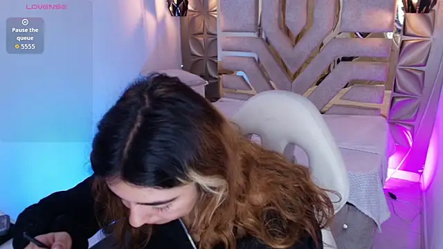 meraki fraise online show from 3, 10, 2025