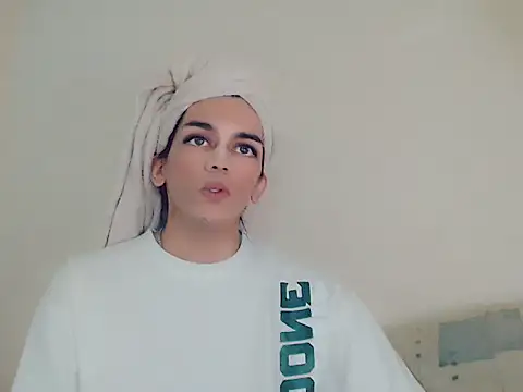 Snapshot of kimkardasha98 chatting on 25, 2, 2026 kimkardasha98 online show from 25, 2, 2026