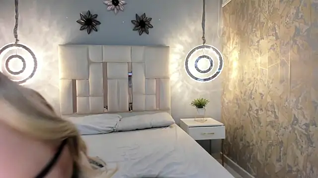  Paulina 1 online show from 11, 1, 2025