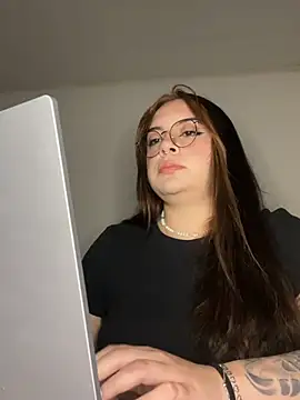 NatyOlson online show from 30, 6, 2026