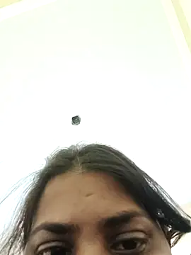 Hotmilfxox online show from 5, 4, 2026