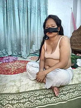 Snapshot of Desi_Best_Anal chatting on 14, 12, 2025 Desi Best Anal online show from 14, 12, 2025