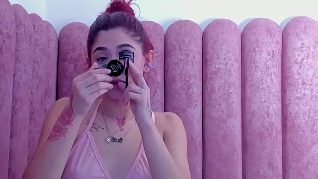 Snapshot of AnnyCherry_ chatting on 2, 12, 2024 AnnyCherry online show from 2, 12, 2024