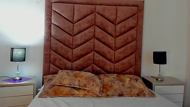 Snapshot of AnnyCherry_ chatting on 12, 12, 2024 AnnyCherry online show from 12, 12, 2024