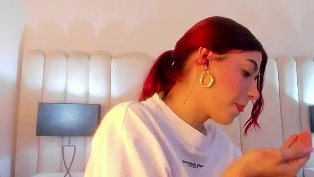 Snapshot of AnnyCherry_ chatting on 17, 12, 2024 AnnyCherry online show from 17, 12, 2024