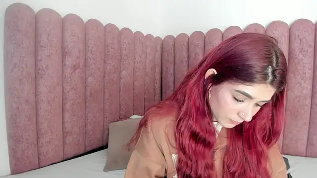 Snapshot of AnnyCherry_ chatting on 19, 12, 2024 AnnyCherry online show from 19, 12, 2024