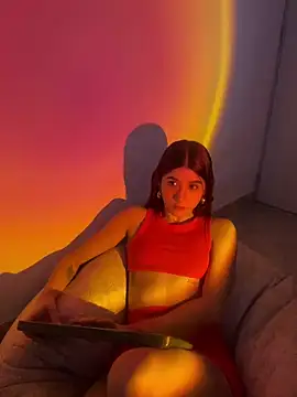 Snapshot of AnnyCherry_ chatting on 4, 1, 2025 AnnyCherry online show from 4, 1, 2025