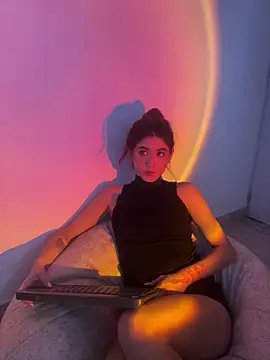 Snapshot of AnnyCherry_ chatting on 10, 1, 2025 AnnyCherry online show from 10, 1, 2025