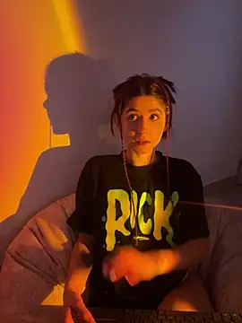 Snapshot of AnnyCherry_ chatting on 11, 1, 2025 AnnyCherry online show from 11, 1, 2025