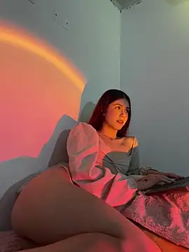 Snapshot of AnnyCherry_ chatting on 13, 2, 2025 AnnyCherry online show from 13, 2, 2025