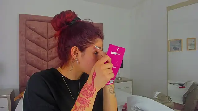 Snapshot of AnnyCherry_ chatting on 15, 10, 2025 AnnyCherry online show from 15, 10, 2025