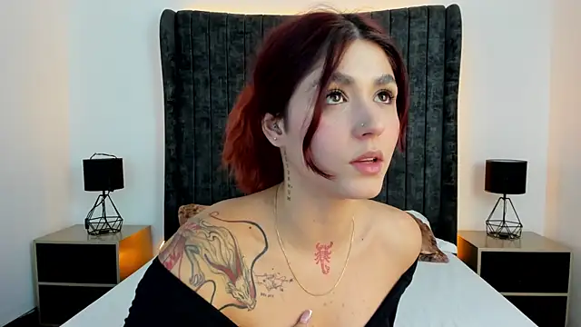 Snapshot of AnnyCherry_ chatting on 5, 11, 2025 AnnyCherry online show from 5, 11, 2025