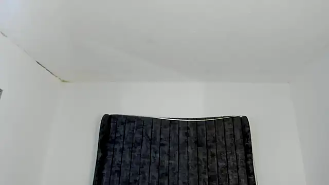 Snapshot of AnnyCherry_ chatting on 4, 2, 2026 AnnyCherry online show from 4, 2, 2026