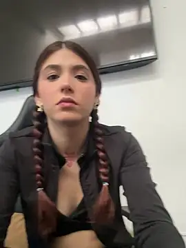 AnnyCherry  online show from 11, 7, 2026