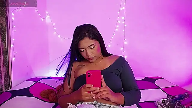 DIANEE 01 online show from 27, 2, 2025