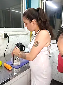 Snapshot of solangeyaelok1 chatting on 21, 1, 2025 solangeyaelok1 online show from 21, 1, 2025