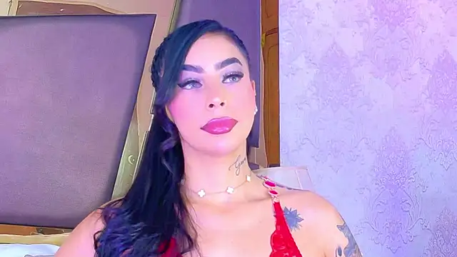 GiahDaniels online show from 14, 4, 2026