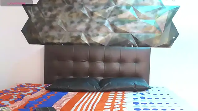 Snapshot of ling_ling24 chatting on 6, 12, 2024 ling ling24 online show from 6, 12, 2024