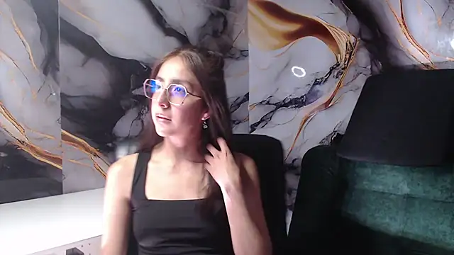 Snapshot of ling_ling24 chatting on 14, 3, 2025 ling ling24 online show from 14, 3, 2025