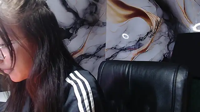 Snapshot of ling_ling24 chatting on 14, 3, 2025 ling ling24 online show from 14, 3, 2025