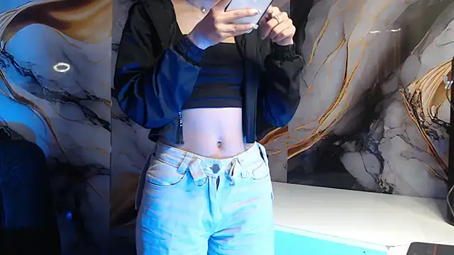 Snapshot of ling_ling24 chatting on 4, 10, 2025 ling ling24 online show from 4, 10, 2025